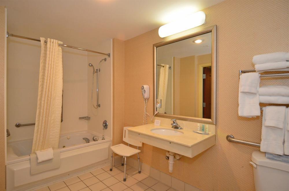 Comfort Inn & Suites Lantana - West Palm Beach South Dış mekan fotoğraf