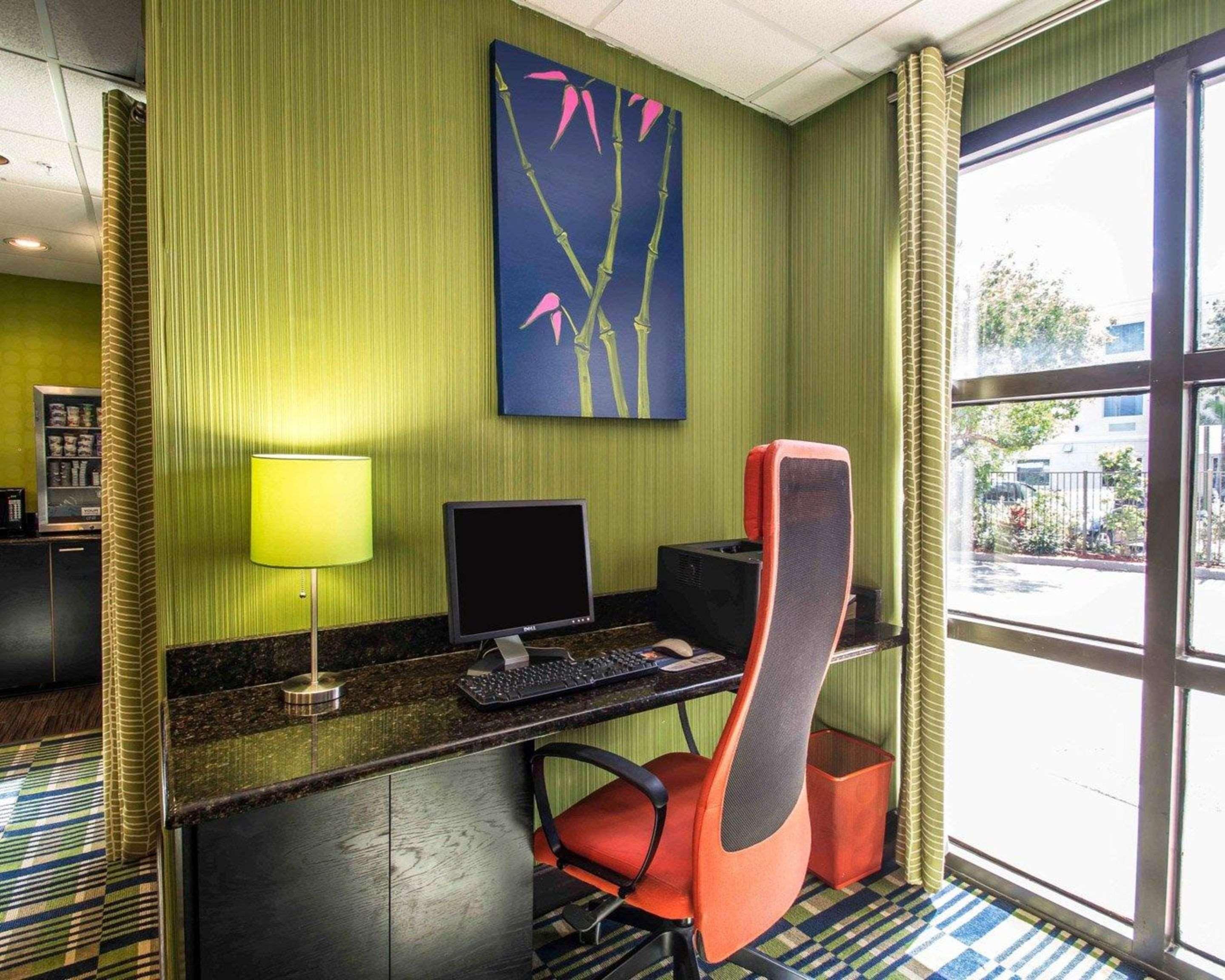 Comfort Inn & Suites Lantana - West Palm Beach South Dış mekan fotoğraf