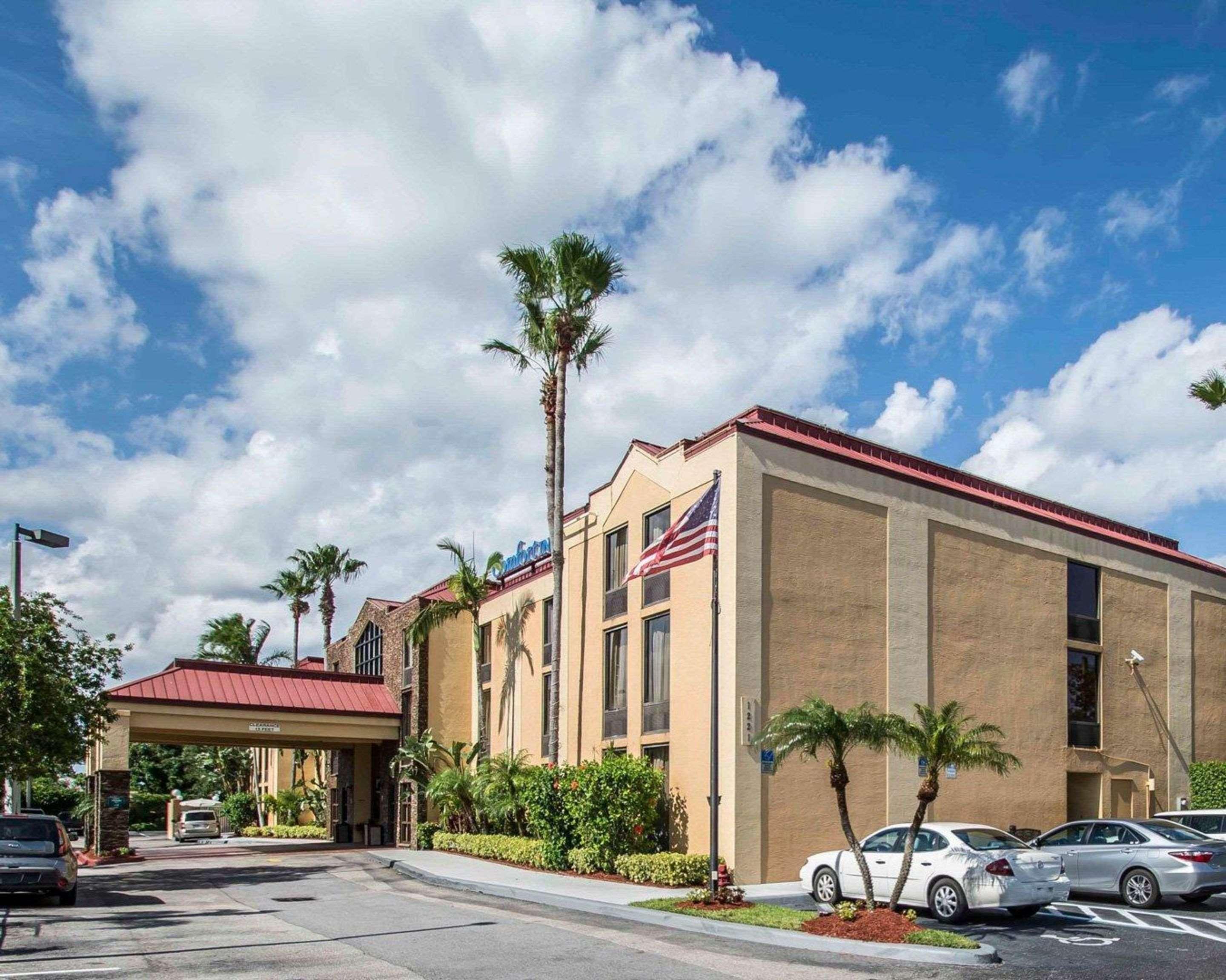 Comfort Inn & Suites Lantana - West Palm Beach South Dış mekan fotoğraf