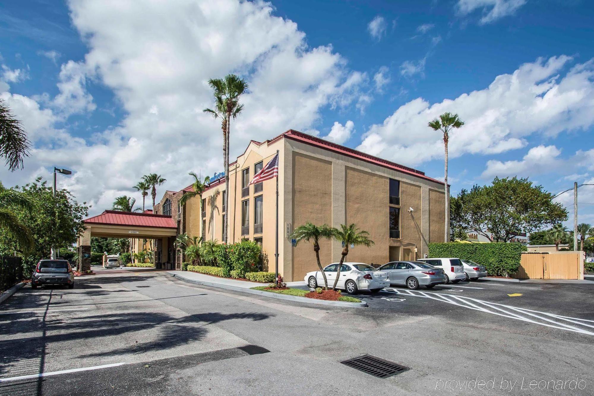 Comfort Inn & Suites Lantana - West Palm Beach South Dış mekan fotoğraf