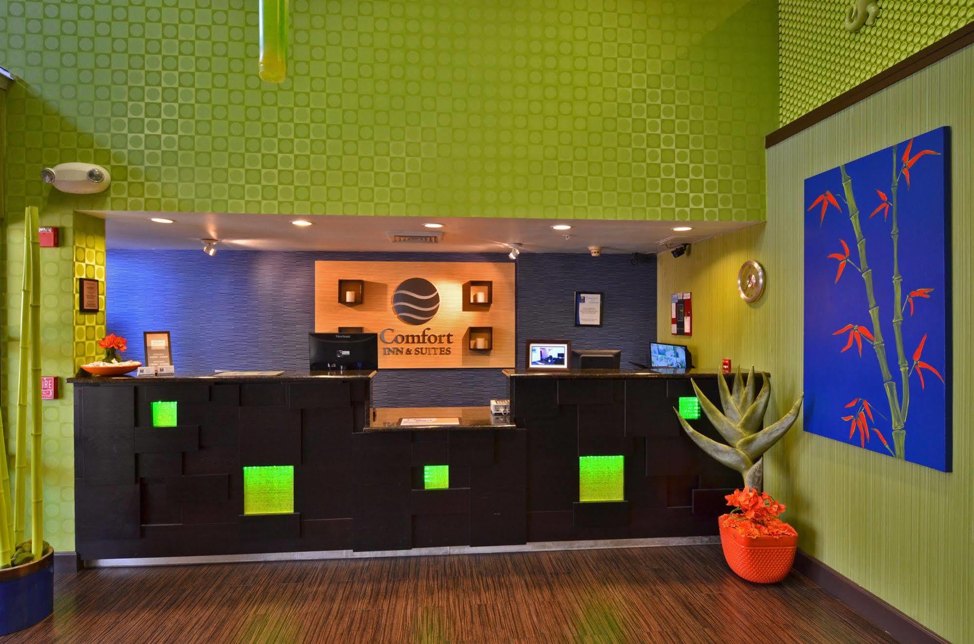 Comfort Inn & Suites Lantana - West Palm Beach South Dış mekan fotoğraf