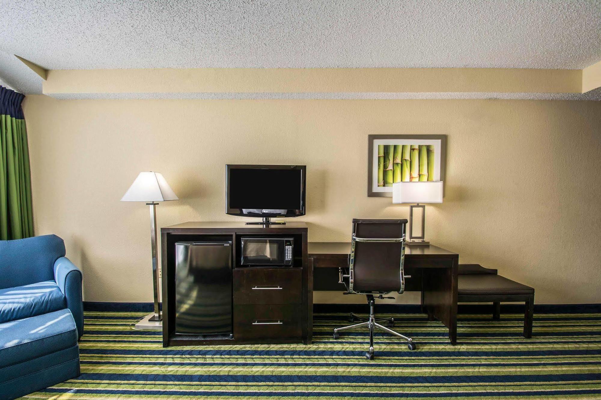 Comfort Inn & Suites Lantana - West Palm Beach South Dış mekan fotoğraf